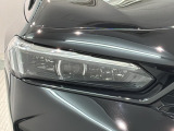 LEDヘッドライトは、点灯の瞬間から最大光量を発揮し、突然暗くなるトンネルなどでの安定感を高めます。