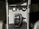 電制シフト、電動パーキングブレーキ、DRIVE MODE切替スイッチ(NORMAL・ECO・S)、信号待ちの負担軽減になるオートブレーキホールドスイッチあります☆