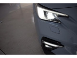 消費電力の少ないLEDヘッドランプを採用しています。フォグランプもLED仕様になっています。