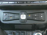 近未来なデザインのエアコンタッチパネルとなっております。上質な車内空間がゲストをおもてなしします。