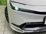 【LEDヘッドライト】悪天候や夜間走行時も良好な視界を確保し安心して運転できる高輝度LEDヘッドライトを装備!点灯速度が早く、消費電力も抑えられています。