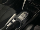 シフトレバーも操作性良く出来ています。運転縞柄ドライブモードを切り替え可能です。