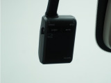 ◆ドライブレコーダー◆映像・音声などを記録する自動車用の装置です。 もしもの事故の際の記録はもちろん、旅行の際の思い出としてドライブの映像を楽しむことができます。