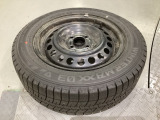当社にてデモ走行時に装着していたワンシーズン使用の中古スタットレスタイヤ+ホイール4本セットを用意致しました。(2025年製、タイヤ+ホイールは現状渡し、保証対象外です)
