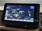 【ナビゲーション】起動までの速度と地図を検索する速度が最大の魅力。初めての道でも安心・快適なドライブをサポート出来ます。操作も簡単で、ストレスフリーなドライブを提供。