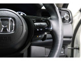 Hondaセンシングの機能のひとつ、アダプティブクルーズコントロール付!アクセルから足を離しても設定したスピードと前車との車間を保ち走行してくれます!車線維持もアシスト☆高速道路で疲労軽減ですね☆