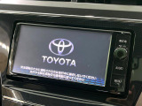 【メーカー純正ナビ】インテリアに溶け込むスタイリッシュな「専用設計」メーカーナビを装備♪視認性や操作性など基本性能にも優れ、より上質なカーライフをお楽しみいただけます。