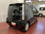 後席の方もくつろげる、ゆとりのある車内。