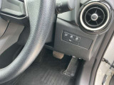 障害物などが車両に近づいた際に、音と画面表示にてお知らせしてくれます。警告音も段階的に鳴ってくれるので、どのくらいの近さなのか感覚的に察知することが出来ます♪