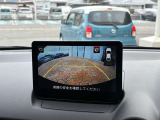 バックカメラで車庫入れをサポートします!