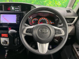 インテリアに合わせたデザインのステアリングは、運転される方のことも考え、運転しやすい形状、大きさです。是非一度、実際に触ってお確かめください。