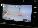 バックでの車庫入れは「バックモニター」がサポートいたします。
