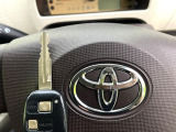 【キーレス】少し離れた場所からでもボタン一つでドアの開錠・施錠ができるのでとっても便利!ドアの鍵穴周りに傷をつけることもありません♪