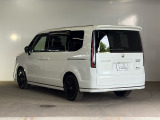 ご納車までの期間ですが、県内のお客様は1、2週間、県外のお客様は2、3週間ほどでご納車が可能となります。但し、書類の状況によっては多少の前後もありますので、その際には何卒ご了承下さい。