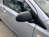 安全安心な走行のために、納車前には小さなクルマを知り尽くしたエキスパートが基本性能に関わる機能や状態を徹底的に点検しています。