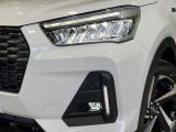 【シーケンシャルターンランプ付きLEDヘッドライト】人気の『流れるウィンカー』付きのLEDヘッドライトを装備♪高級感はもちろん、点灯時は存在感たっぷりで他車からも認識されやすく安心です。