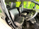 運転席シート廻りは使用感も少なく、良好な状態となっています。丁寧に使われていたことがよくわかりますね。