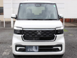 当社の優秀なスタッフがしっかり点検整備をさせていただいてからご納車いたします!さらに!ミッションオイル、ワイパーゴム、エンジンオイル、エレメント、エアクリーナーを新品交換させて頂いています!