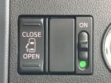 【パワースライドドア】スマートキーや運転席のスイッチでスライドドアの開閉が可能♪電動だから力を入れてドアを開ける必要が無く、小さいお子様でも、重い荷物を持っている時もラクに開け閉めできます♪