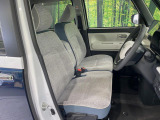 運転席シート廻りは使用感も少なく、良好な状態となっています。丁寧に使われていたことがよくわかりますね。