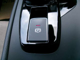 電動パーキングブレーキ&オートブレーキホールド。発進時に自動でパーキングブレーキを解除してくれます