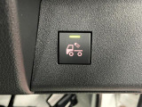 【LED大型荷台作業灯】 夜間・朝方の作業など、暗い場所での作業の際に荷台を照らします。
