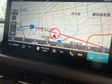 インテリアに馴染む純正ナビがついております。Honda自慢のインターナビは渋滞情報だけでなく天気情報、災害情報、安否情報など多彩な情報をご提供するHonda独自の「通信型ナビ」となっております。