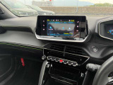 Apple CarPlay/Android Autotに対応したタッチスクリーン/Bluetooth接続によるミュージックプレイヤー接続/ハンズフリー通話