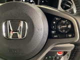 ハンドルにHondaセンシング系のクルーズコントロールやレーンキープアシストなどのスイッチが装備されています。ハンドルから手を離さず安全に操作できます。