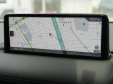マツダコネクトの10.25インチワイドセンターディスプレイです。『Android Auto』『Apple CarPlay』や独自のコネクテッドサービスに対応したインターフェイスシステムです。
