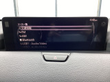 Bluetoothに接続することで、スマートフォンに入っている音楽アプリを車内で楽しめたり、通話が出来ます♪