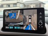 マルチビューカメラのお写真です。駐車が苦手な方でも楽に駐車が行えますね♪