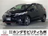 フィットHV S ホンダセンシングです。ホンダセンシングを標準装備したこの車両は、パドルシフト、クルーズコントロール、アルミホイール、LEDヘッドライト等、装備も充実です。