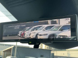 インテリジェントルームミラーは、車両後方のカメラ映像をミラー面に映し出すので、同乗者や積み荷などの車内状況や、天候などに影響されずいつでもクリアな後方視界が得られます。