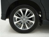 ◆純正アルミホイール装着車◆これで足元まわりも、おしゃれにきまります!