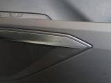 Bang&Olufsenサラウンドシステム『デンマークが世界に誇る高品質サラウンドシステム。クリアでダイナミック。そして臨場感溢れる上質なサラウンドサウンドをドライブ中にご体感いただけます。』