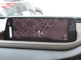 マツダコネクトの10.25インチワイドセンターディスプレイです。『Android Auto』『Apple CarPlay』や独自のコネクテッドサービスに対応したインターフェイスシステムです。