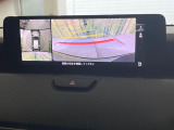 【360&deg;ビューモニター】専用のカメラにより、上から見下ろしたような視点で360度クルマの周囲を確認することができます☆死角部分も確認しやすく、狭い場所での切り返しや駐車もスムーズに行えます。