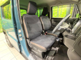 運転席シート廻りは使用感も少なく、良好な状態となっています。丁寧に使われていたことがよくわかりますね。