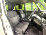 運転席シート廻りは使用感も少なく、良好な状態となっています。丁寧に使われていたことがよくわかりますね。