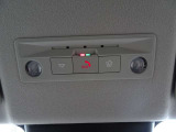 ◆SOSコール◆申込みをしていただくと、急病やあおり運転との遭遇など緊急時には走行中でもスイッチを押すだけで高性能の位置情報とともに専用のオペレーターにつながります。(申込み・年間料金が必要です)