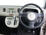 運転席廻りです。