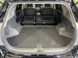 後席を格納すると、これだけの広さが!シーンに合わせたシートアレンジで、大きな荷物も積むことが出来ます♪