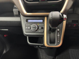 オートエアコンで操作も簡単です♪寒い冬も暑い夏でも車内快適!