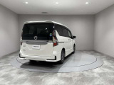 セレナ 2.0 ハイウェイスターV 4WD 