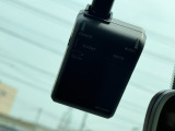 ドライブレコーダーを搭載しております。事故だけでなくあおり運転の状況も映像で記録することで万が一のリスクに備えることができます。
