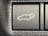 【パワーバックドア】スマートキーや運転席のボタンを押すだけでリアゲートが自動で開閉します!荷物を持っている時や、高い位置にあるバックドアを閉める際に便利な機能です♪