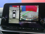 【アラウンドビューモニター】空から見下ろした映像がナビ画面にて確認可能です。駐車もラクラクですよ♪
