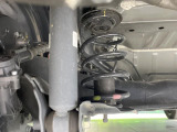 お車を安心してお乗りいただく為には、足回りの定期点検が欠かせません。サービスサポート(有償保証)では無料点検もご提供しており、安心のカーライフをお過ごしいただけるサポート体制が整っています。
