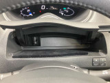 運転席前に小物が入れれるスペース